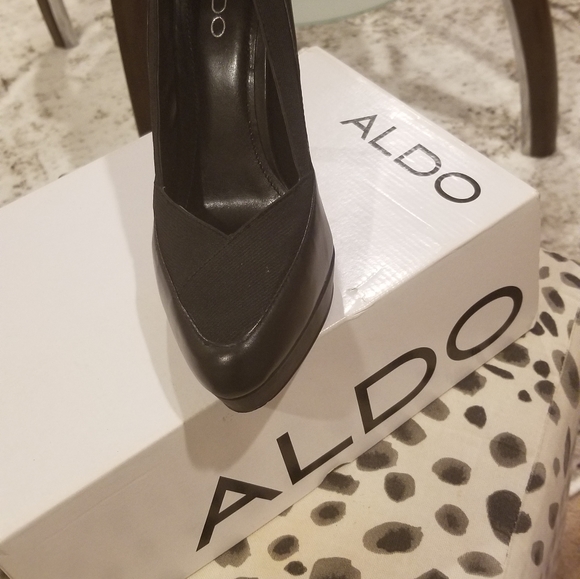 Heels - Picture 8 of 10